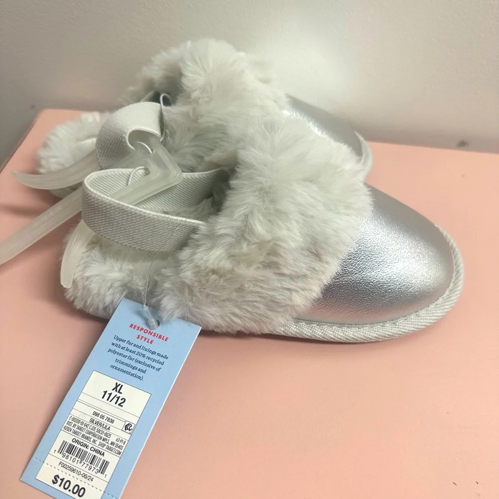 Cat & Jack Kids Silver Fur Lined Slippers SZ 11/12 NWT